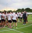  Foto: Ricardo Duarte/Internacional - Legenda: Internacional tenta superar abalo psicológico e falta de confiança, conquistar vitória crucial sobre o Bragantino e torce pelo tropeço de concorrentes / Jogada10