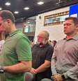 Flávio Bolsonaro participou, na manhã deste domingo (7), de um culto em Brasília.  Foto: Wilton JUnior/Estadão / Estadão