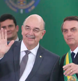 Registro de 2019 com o então presidente Jair Bolsonaro empossando Osmar Terra, agora deputado deputado, como o ministro da Cidadania  Foto: Valter Campanato/Agência Brasil