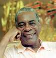 Haroldo Costa em foto tirada em 2001, por ocasião de seu lançamento de livro sobre história do carnaval carioca  Foto: Fábio Motta/Estadão / Estadão