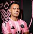 Sergio Reguilón vai vestir a camisa número 3 no clube norte-americano –  Foto: Divulgação / Inter Miami / Jogada10