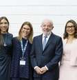 Patrícia Abravanel e Daniela Beyruti entre Fábio Faria, Lula, Janja da Silva e Geraldo Alckmin: tratar bem quem está no poder é tática empresarial  Foto: Lourival Ribeiro/SBT e Rogerio Pallatta/SBT