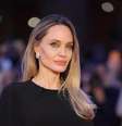 Angelina Jolie comparece ao tapete vermelho do "Couture" em 18 de outubro de 2025 em Roma, Itália.  Foto: Vittorio Zunino Celotto/Getty Images