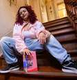 Kika Souza pesquisa o apagamento das mulheres no hip-hop e viu que muitas histórias, vitórias e lutas femininas ficaram fora de cena.  Foto: Divulgação