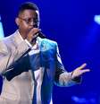 Thiago Garcia, do Time Mumu, venceu o The Voice Brasil 2025.  Foto: Ricardo Bufolin/ Formata/ SBT/Divulgação / Estadão