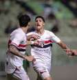 Lucca deve seguir no time principal do São Paulo –  Foto: Rubens Chiri/São Paulo / Jogada10