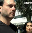 Carlos Bolsonaro passa na frente de repórter da GloboNews ao vivo em Brasília  Foto: Reprodução/GloboNews