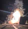 O Departamento de Defesa dos EUA publicou um pequeno vídeo que parece mostrar um míssil sendo lançado de um navio militar.  Foto: US Department of Defense / BBC News Brasil
