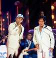 João Gomes e Roberto Carlos, climão no especial do Rei na Globo? Cantor quebra silêncio após rumor na web.  Foto: Divulgação/TV Globo / Purepeople