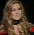 Brigitte Bardot na TV francesa em 1973: contato esporádico com o filho, a quem disse amar de "maneira especial"  Foto: Reprodução/YouTube