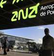 Imagem ilustrativa de um passageiro acessando o Aeroporto Humberto Delgado, em Lisboa.  Foto: REUTERS/Jose Manuel Ribeiro / RFI