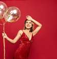Entenda por que você deve apostar no vermelho neste Réveillon  Foto: Freepik