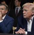 O presidente Donald Trump e o diretor da CIA, John Ratcliffe, acompanharam o ataque dos EUA à Venezuela a partir de Washington  Foto: Governo dos EUA / BBC News Brasil