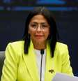 Presidente interina da Venezuela, Delcy Rodríguez, adotou um tom mais moderado ao defender diálogo e cooperação com os Estados Unidos  Foto: REUTERS/Leonardo Fernandez Viloria