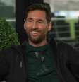 Messi se mostrou bem à vontade tanto que fez relatos jamais divulgados envolvendo sua vida pessoal –  Foto: Reprodução / Luzu TV / Jogada10