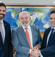 O novo ministro Wellington César Lima e Silva, à direita de Lula  Foto: Ricardo Stuckert/PR / BBC News Brasil
