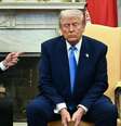 O presidente francês, Emmanuel Macron, ao lado do presidente americano, Donald Trump, em foto de 24 de fevereiro de 2025, na Casa Branca, Washington, Estados Unidos.  Foto: AFP - JIM WATSON / RFI