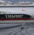 Uma aeronave supostamente transportando o empresário americano Donald Trump Jr. chega a Nuuk, na Groenlândia, em 7 de janeiro de 2025.  Foto: AFP - EMIL STACH / RFI
