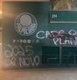 Muros pichados na sede do Palmeiras em Perdizes, Zona Oeste de São Paulo –  Foto: Reprodução de vídeo / Jogada10