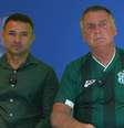 O vice-prefeito de São Paulo, Ricardo de Mello Araújo, ao lado do ex-presidente Jair Bolsonaro; aliado criticou o cancelamento de visita do governador Tarcísio de Freitas ao ex-chefe do Executivo.  Foto: Reprodução/YouTube / Estadão