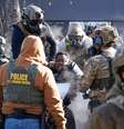 Agentes do ICE detém homem em Minneapolis no último 24 de janeiro  Foto: ANSA / Ansa - Brasil