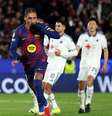 Raphinha comemorando gol pelo Barcelona  Foto: ( Getty Images) / Sportbuzz