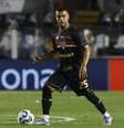 Marcelo Paz (à direita) trabalha para reforçar o Corinthians –  Foto: José Manoel Idalgo/Agência Corinthians / Jogada10