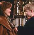 Catherine O’Hara e Macaulay Culkin em cena de 'Esqueceram de Mim'  Foto: 20th Century Fox/Reprodução / Estadão