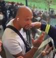  Foto: Reprodução - Legenda: Felipe Melo discute com torcedor do Corinthians na final da Supercopa / Jogada10