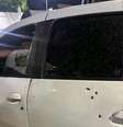 Carro em que menina e pai estavam foi alvejado  Foto: Reprodução/X
