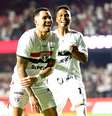 Luciano comemora gol do São Paulo contra o Santos  Foto: LUIS MOURA/WPP/ESTADÃO CONTEÚDO