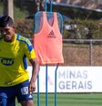João Victor da Silva Santos, 22, atuou como volante nas categorias de base do Cruzeiro entre 2020 e 2021  Foto: Rodolfo Rodrigues/Cruzeiro