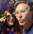 Fred Peres com a cantora nos bastidores de recente edição do show 'Ensaios da Anitta'  Foto: Divulgação