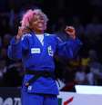 Rafaela Silva, judoca brasileira, celebrando o ouro no Grand Slam de Paris  Foto: Divulgação/IJF / Estadão