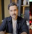 Alfonso Herrera defende show de Bad Bunny  Foto: Reprodução/Instagram/@ponchohd/Getty Images
