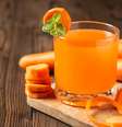 Conheça os benefícios do suco de cenoura  Foto: Freepik