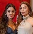 Irresistíveis, Gerluce (Sophie Charlotte) e Arminda (Grazi Massafera) lideram um elenco de talentos gritantes  Foto: Estevam Avellar/TV Globo