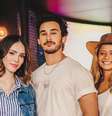 Naiane (Isabelle Drummond), João Raul (Filipe Bragança) e Agrado (Isadora Cruz), os protagonistas de 'Coração Acelerado': atuações convincentes ofuscadas pela crise de audiência  Foto: Divulgação/TV Globo