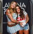 Lauana Prado troca beijos com Tati Dias em bloco após reatar namoro  Foto: Edu Araujo/Agnews