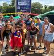Família de Mathes Carvalho (fantasiado de Capitão América) frequenta o bloco todos os anos para curtir com as crianças  Foto: Emília Prado especial para o Terra