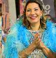 Carnaval 2026: com vestido prateado e plumas azuis, Janja entra na avenida pela Acadêmicos de Niterói sem Lula após decisão polêmica.  Foto: AGNews, Leo Franco / Purepeople