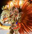 Com enredo 'Bembé', Beija-Flor de Nilópolis desfila na madrugada desta terça-feira, 17, na Sapucaí  Foto: Douglas Shineidr/Especial para o Terra