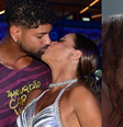Beijar o ex? Só em 'Três Graças'! Na vida real, Viviane Araújo esbanja paixão com o marido antes de desfilar na Sapucaí pela Salgueiro do Carnaval 2026; fotos.  Foto: AGNews, TV Globo / Purepeople