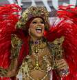Viviane Araújo, rainha de bateria do Acadêmicos do Salgueiro na Sapucaí, na madrugada desta quarta, 18  Foto: Douglas Shineidr/Especial para o Terra