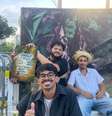 'Devia tirar mais fotos': jovem recria capa de álbum do Bad Bunny em porta de show em SP  Foto: Maria Luiza Valeriano/Terra