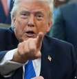 Após sofrer revés na Suprema Corte, Trump adotou taxa global de 10% e agora trabalha para aumentá-la para 15%; Brasil é maior beneficiado  Foto: DW / Deutsche Welle