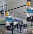 Correria foi registrada em três grandes aeroportos do México após a morte de chefe de cartel  Foto: Reprodução/X