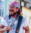 'Eu não posso deixar meu cérebro entender que as minhas pernas cansaram', diz Bell Marque, aos 73 anos  Foto: Purepeople