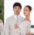 Vestido de noiva sereia e passeio em Ferrari de 200 milhões: + de 15 fotos do casamento de luxo do piloto Charles Leclerc com Alexandra Saint-Mleux em Mônaco.  Foto: Reprodução, Instagram (Fotos: @germanlarkin, @gregfinck, @side.quest) / Purepeople