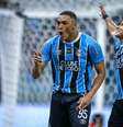 New Balance é a nova fornecedora de material esportivo do Grêmio –  Foto: New Balance / Divulgação / Jogada10